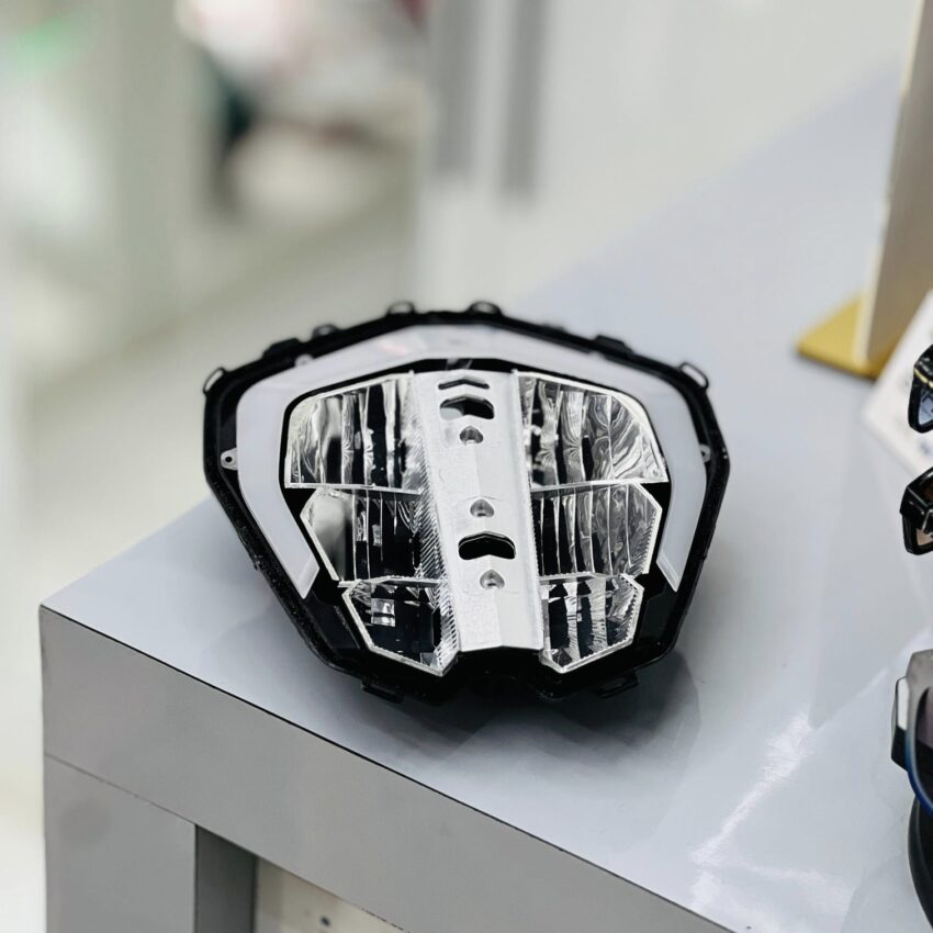 DUKE 390 HEADLIGHT INNER COVER WITH BACK COVER - Image 2