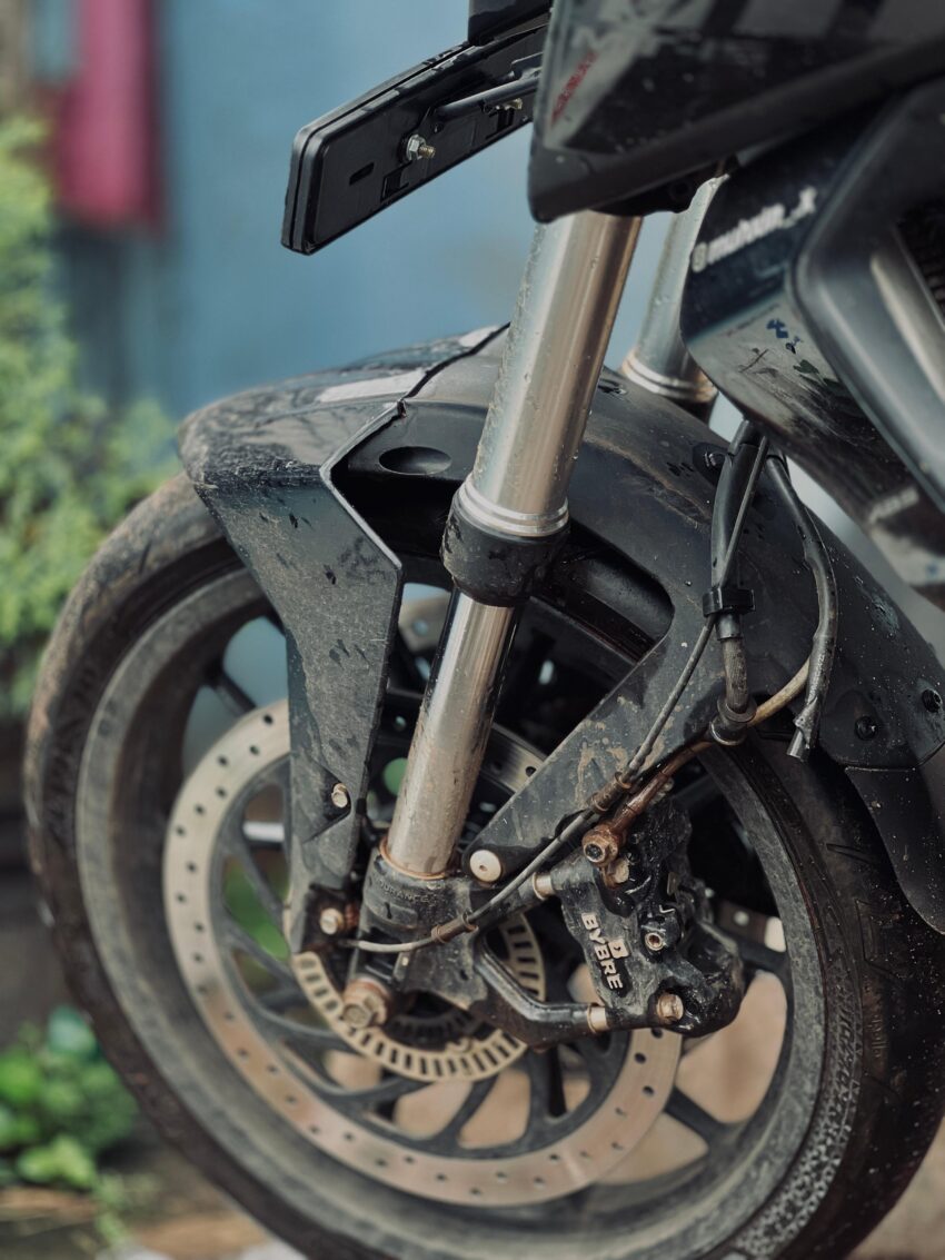 DUKE 250 FRONT MUDGUARD BLACK - Image 3