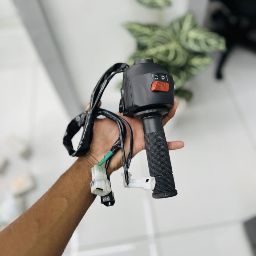 SWITCH  CONTROL RH - Image 2