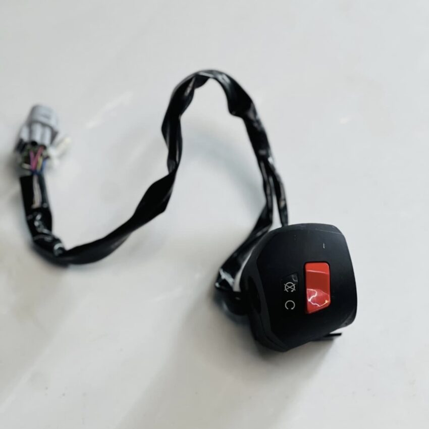 DUKE 250 BS6 SWITCH CONTROL RH - Image 5