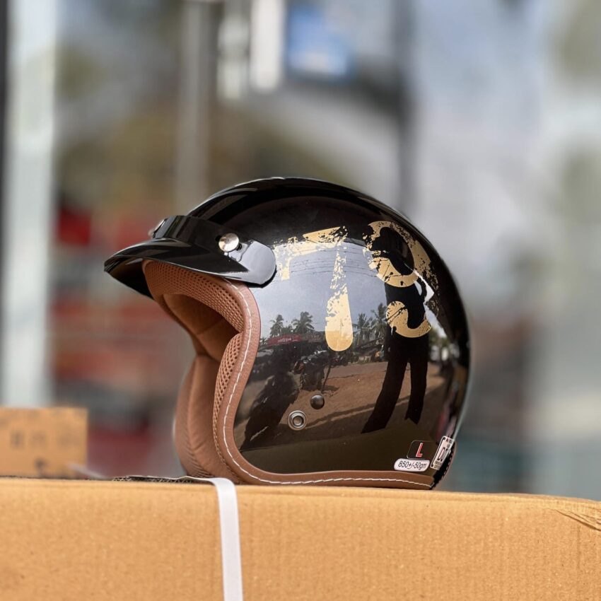 NIKKO JET HELMET – GLOSSY BLACK GOLD PRIME