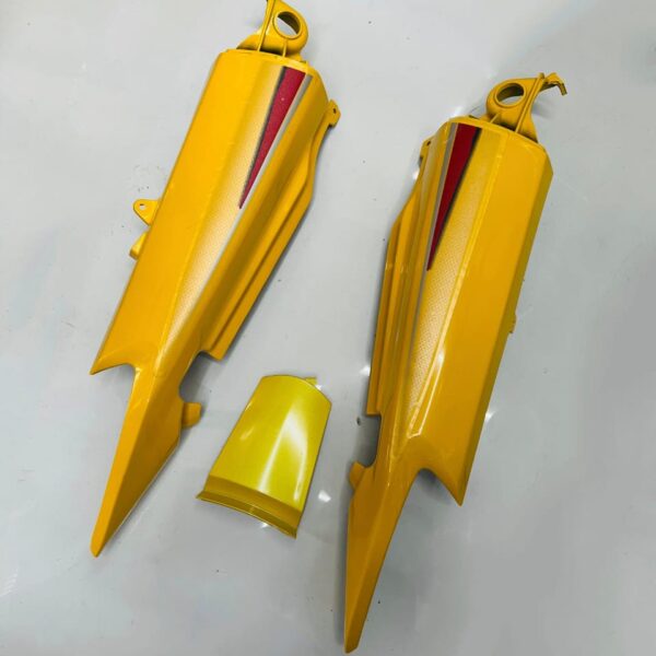 TAIL PANAL KARIZMA - R YELLOW