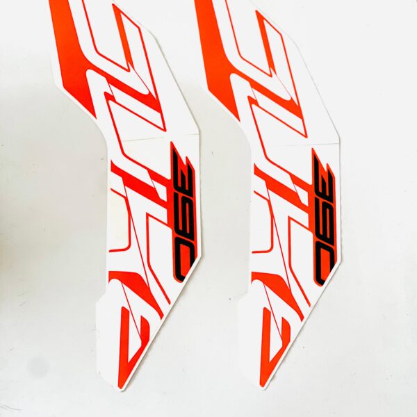 TANK STICKER DUKE 390