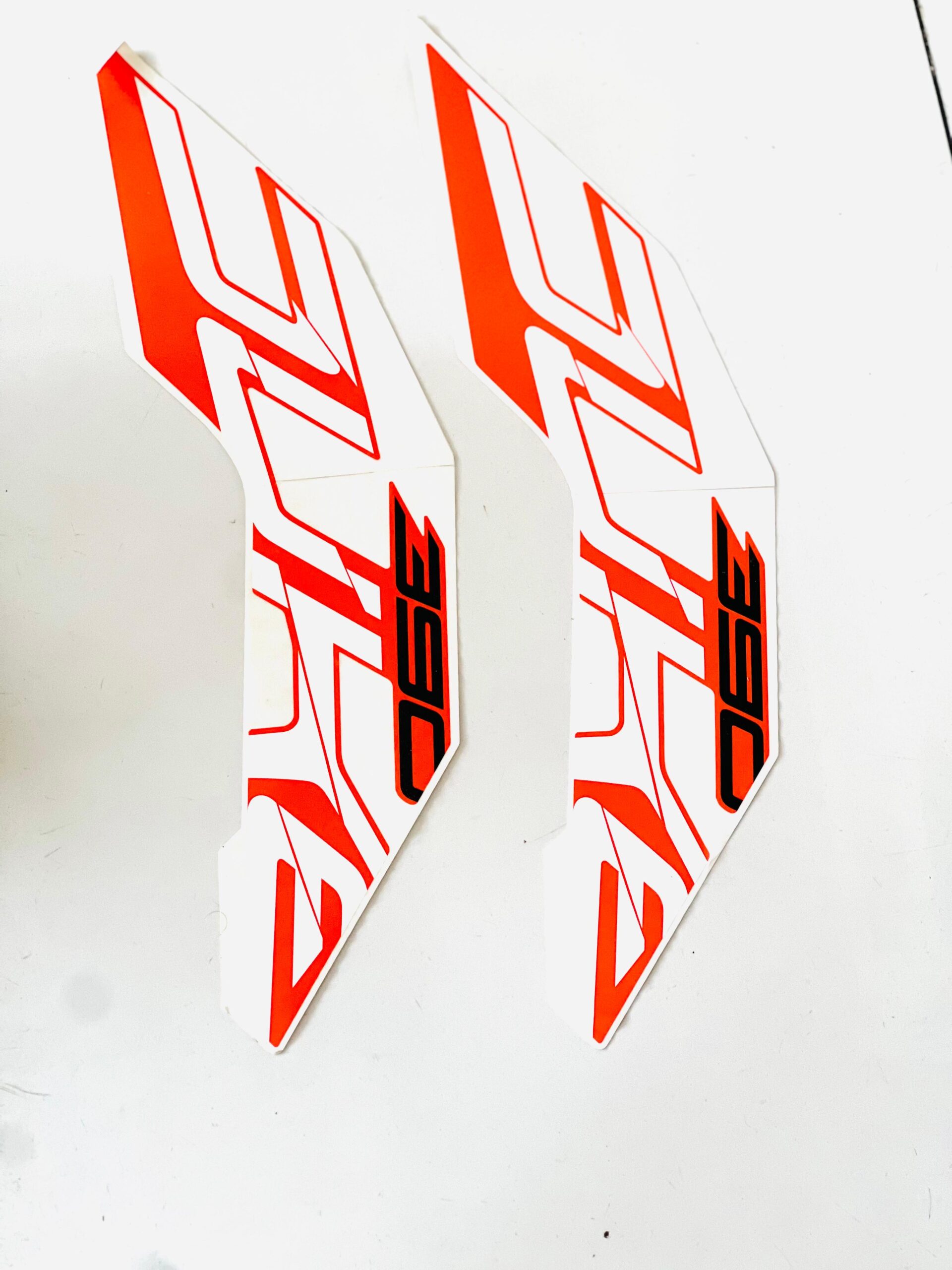 TANK STICKER DUKE 390