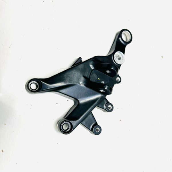 FRONT STEPHOLDER DUKE GEN 3 (RH)